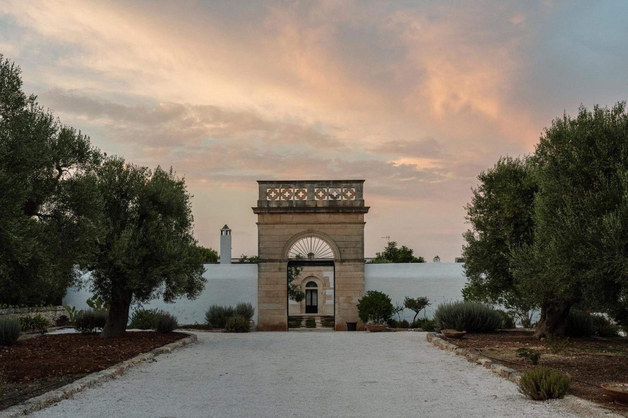 Masseria Gorgognolo Bed and Breakfast Ostuni Exterior foto