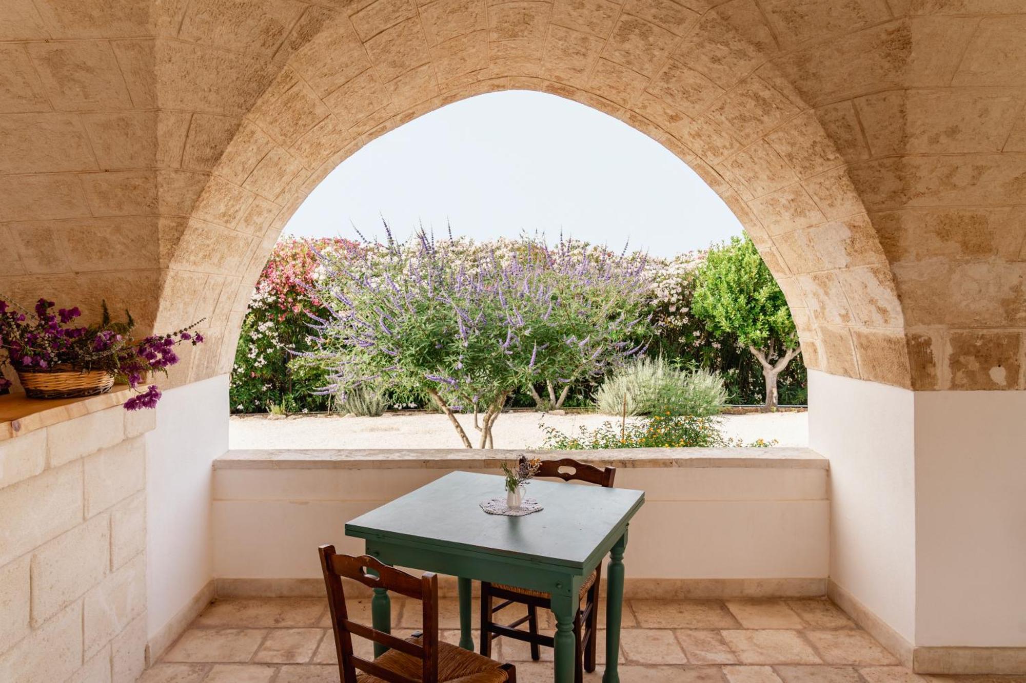 Masseria Gorgognolo Bed and Breakfast Ostuni Exterior foto