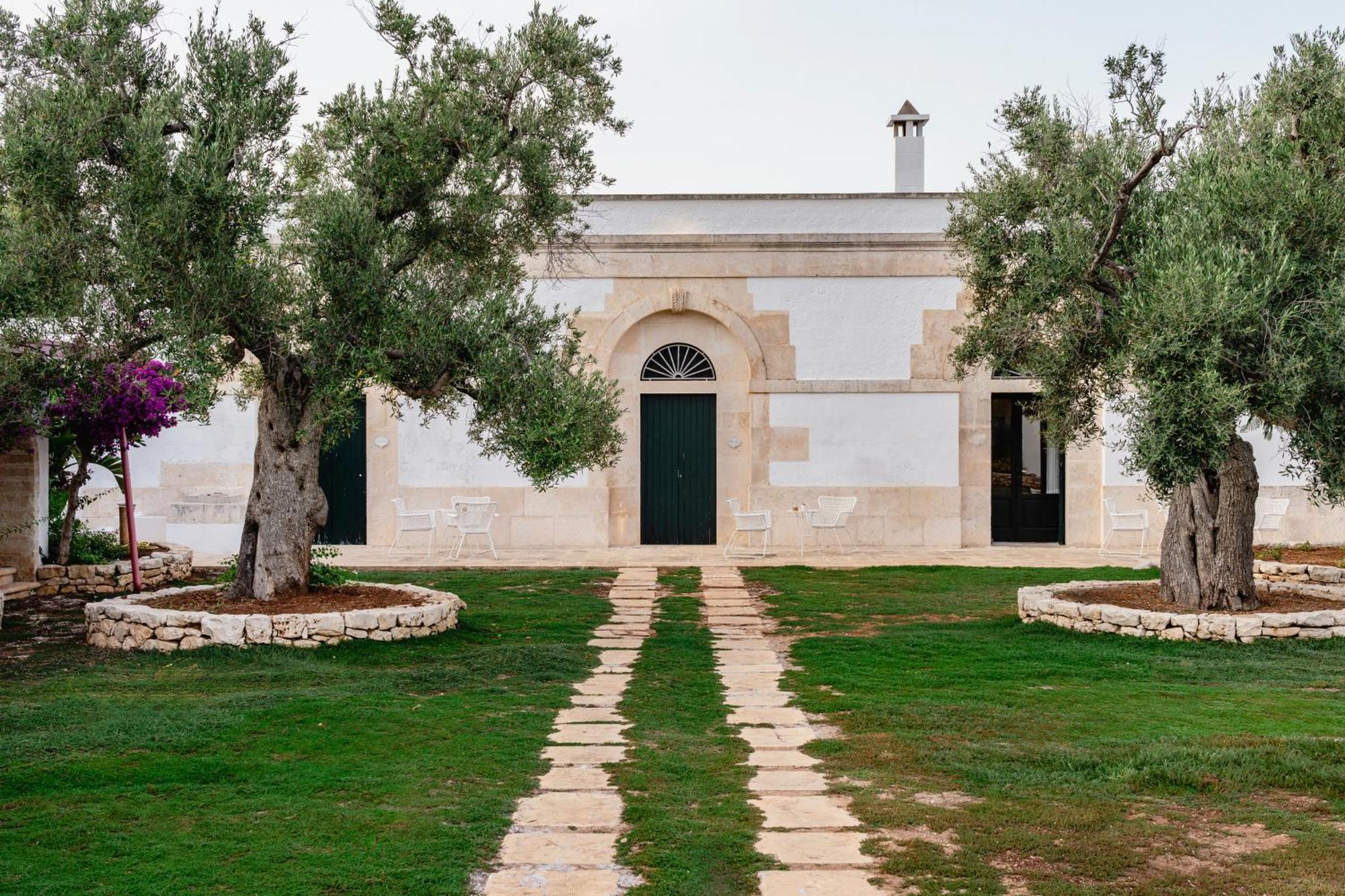 Masseria Gorgognolo Bed and Breakfast Ostuni Exterior foto